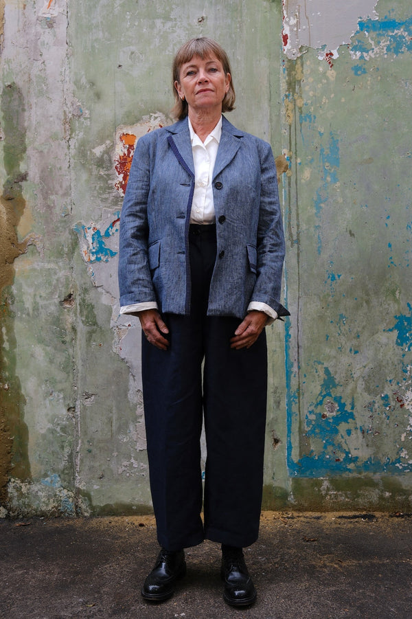 EASY-FIT LINEN JACKET WITH SPOT TRIM: NAVY AND WHITE NARROW STRIPE